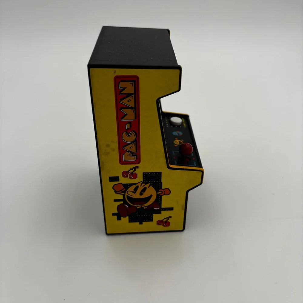 Basic Fun Pac-Man Mini Arcade Game Unisex OS Yellow Excellent Retro Handheld - Picture 6 of 9